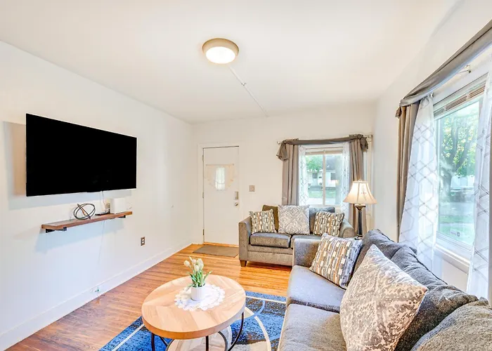 Niles Vacation Rental Near St Joseph River!